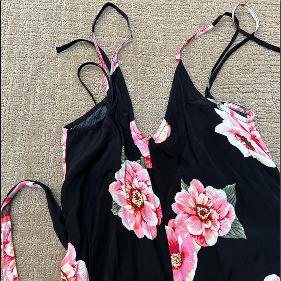 Topshop floral jumpsuit. - Picture 2 of 3